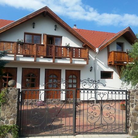 Bed and Breakfast Felso Fogado Felsőtold Exterior foto