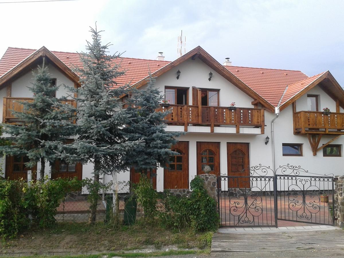 Bed and Breakfast Felso Fogado Felsőtold Exterior foto