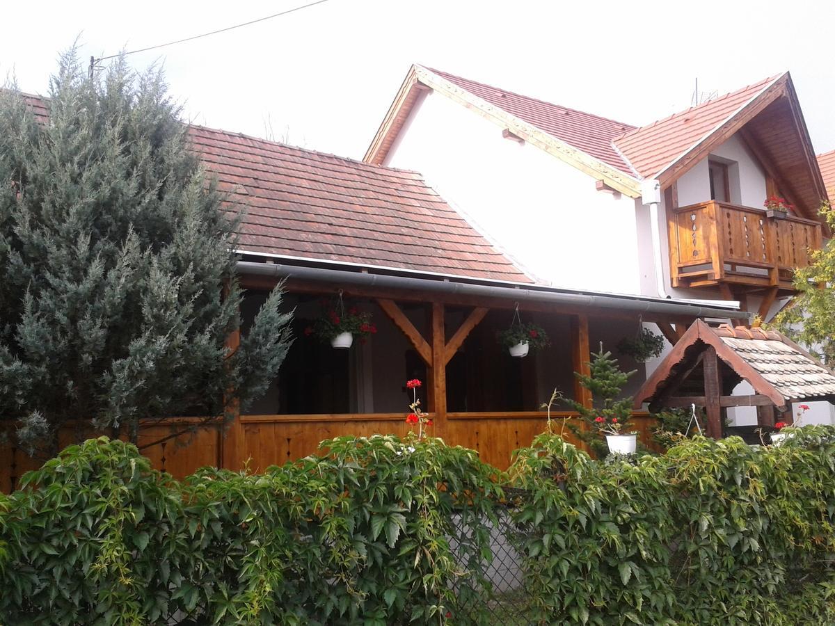 Bed and Breakfast Felso Fogado Felsőtold Exterior foto