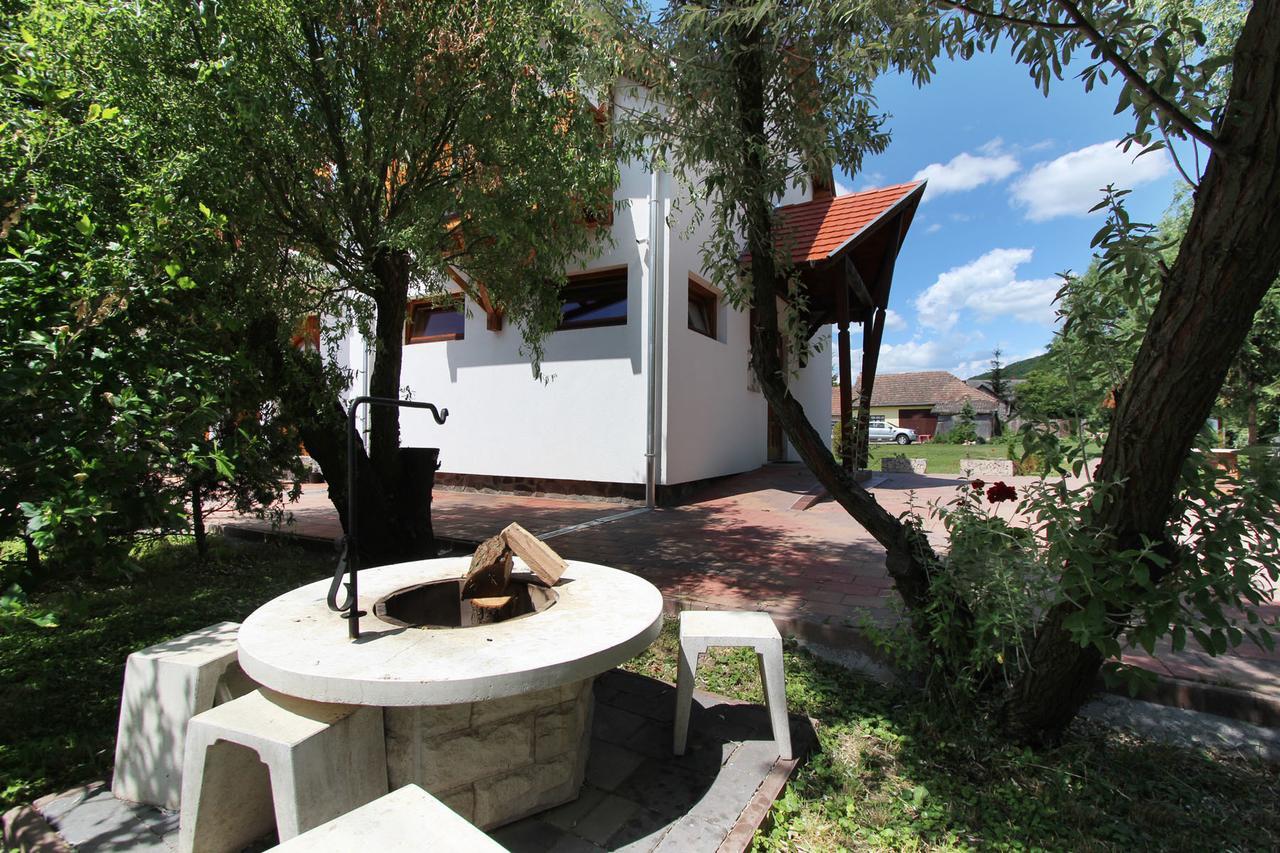 Bed and Breakfast Felso Fogado Felsőtold Exterior foto