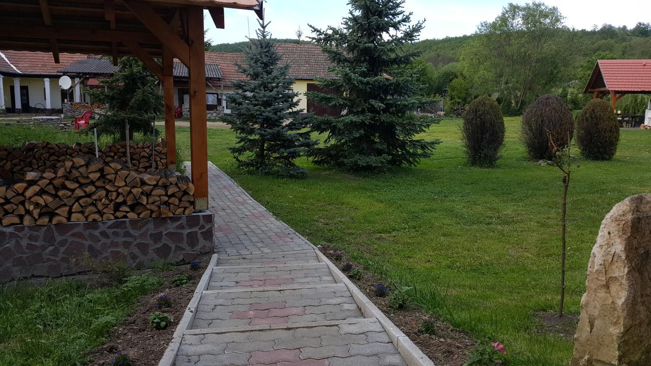 Bed and Breakfast Felso Fogado Felsőtold Exterior foto